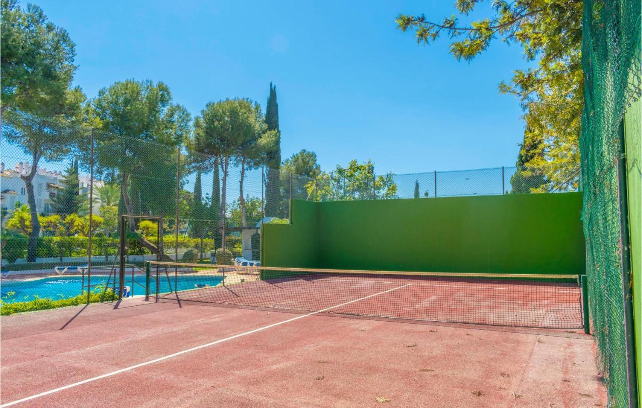 Lovely Apartment In Marbella With Kitchenette エクステリア 写真